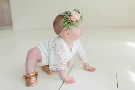Blakely S 6 Month Old Pictures Old Pictures Baby Flower Crown Photography Drop