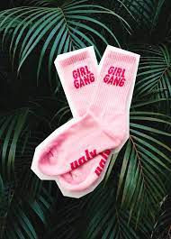 Скачайте бесплатно видео skiety klapki в mp3 или mp4 формате. Skiety Girl Gang Skarpetki Pakamera Pl