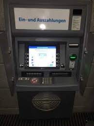 An serviceautomaten ist der maximale betrag auf 14.995 euro limitiert. Bargeld Einzahlen Moglichkeiten Konditionen Aller Banken