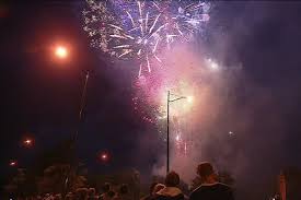 Samedi 14 juillet 2019 c'est la fête… et voici le programme de notre journée nationale ! Carte Masque Obligatoire Nombre De Spectateurs Limite Les Feux D Artifice Du 14 Juillet Maintenus En Picardie