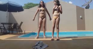 O fer e eu fizemos alguns desafios malucos na piscina de casa com as minhas boias amadas! Desafio Da Piscina Brazil Fad 1 Izlesene Com