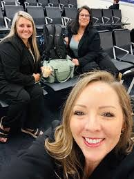 Melissa Stoneking's Instagram, Twitter & Facebook