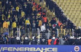 Galatasaray vs fenerbahce final score 1 0 entertaining. Football Fenerbahce Says One Player Staff Member Sent To Hospital For Coronavirus Tests The Star