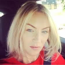 Lucy Bond Collins (@xxxlucbcxxx)