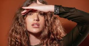 Com brasileira no elenco, Netflix confirma remake de Rebelde