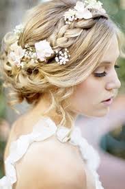 Short layered hair is extremely popular right now, but there are some secrets that. Wedding Hairstyles That Cover Your Ears Women Hairstyles