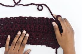 Arm knit yarn for blanket, hand knitting, jumbo yarn, chunky knit cotton tube yarn super soft washable bulky giant yarn for extreme diy this thick yarn is perfect for knitting with a larger needle. How To Finger Crochet
