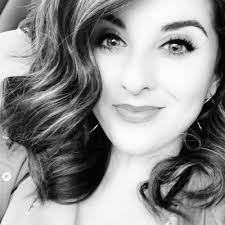 Monique Tapia (@MoniqueTapia9)