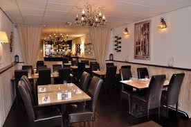 They are produced in a distinctive dark green color. Restaurantdenhaag Big Green Egg Bbq Grill Restaurant Alexander Den Haag Denneweg Picture Of Restaurant Alexander The Hague Tripadvisor