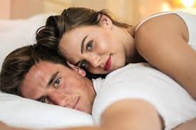 新婚夫婦, セックスをするときまだ厄介?克服する方法を見る
