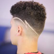 This haircut is designed for fashionable little boys who want to impress everybody. Boys Haircuts Design Penteados Masculinos Desenho De Cabelo Masculino Cabelo