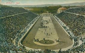 Le olimpiadi moderne sono il complesso di competizioni sportive internazionali, dette anche giochi olimpici, istituite nel 1896 per iniziativa del barone pierre de coubertin, che intendeva far rivivere lo spirito dei più famosi giochi sacri dell'antichità, celebrati in onore di zeus a olimpia. Il Kallimarmaro Il Primo Stadio Delle Olimpiadi Moderne Scuola Di Viaggio