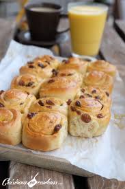 Brioche Roulee Aux Raisins Secs Cuisinons En Couleurs Raisins Secs Brioche Recette Dessert Noel