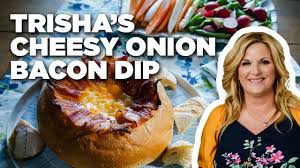 Trisha yearwood's macaroni & cheese. Cheesy Caramelized Onion Bacon Dip With Trisha Yearwood Trisha S Southern Kitchen Food Network Youtube