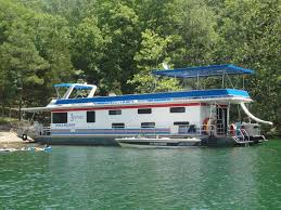 Located on lake cumberland kentucky, patoka lake indiana, and dale hollow lake in kentucky. Tie Up With Boat On Dale Hollow Lake House Boat Floating House Recreational Vehicles