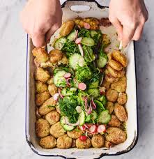 Rostkartoffel Gurken Salat Rezept Jamie Oliver Veggies Leckere Vegetarische Rezepte Gerostete Kartoffeln Gesunde Lachsrezepte