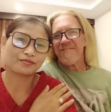 i just hsd to share Was watching this recent random youtube vlogger video  in thailand, and had a case of severe chin drop when i realized who it is!!!