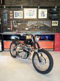 130 Motorcycle Garages And Workshops Ideas Motorcycle Garage Garages Motorcycle