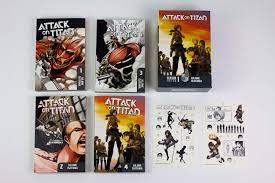 Find the complete 進撃の巨人 / attack on titan book series by hajime isayama & 諫山創. Attack On Titan Season 1 Part 1 Manga Box Set Isayama Hajime Amazon De Bucher