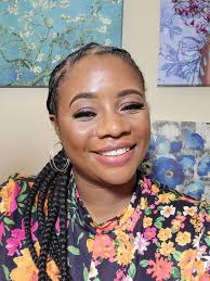 Karla Moon's Instagram, Twitter & Facebook