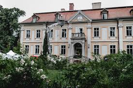 Isabel Oliver Scheunenhochzeit Jeanine Lohmann Photopoetin Scheunen Hochzeit Hochzeitslocation Brandenburg Hochzeit