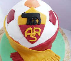 Lui E Lei In Cucina Pallone Da Calcio Torte Buone Vacanze
