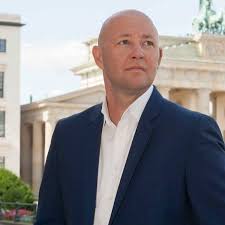 Bic (bank identifier code) und bankleitzahl (blz) von deutsche bank mit sitz in 10883 berlin nachschlagen. Deutsche Bank Selbststandiger Finanzberater Daniel Tepper Home Facebook
