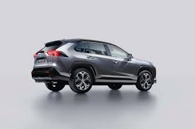 Entre los modelos más populares de autos camioneta suv se encuentran: El Toyota Rav4 Tendra Una Version Hibrida Enchufable