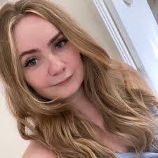 Scarlet Bryant's Instagram, Twitter & Facebook