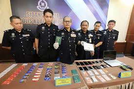 With advanced 4g lte technology, korea unlimited data and prepaid sim cards, esim and wifi router with skt and kt network, are designed to provide seamless always connected internet and. Polis Kl Tumpaskan Sindiket Macau Scam