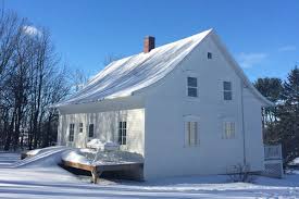 L Habitation Rurale Quebecoise Notamment La Maison De Ferme Traditionnelle A Evolue Au Gre Des Epoques Construite Farmhouse Plans Architecture House Styles