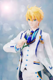 While he possesses the same identity as well as the same past and legend as the heroic spirit altria pendragon, he is somehow a different person entirely. Manga Mafia De Collector Fate Grand Order Pvc Statue 1 7 Saber Arthur Pendragon Prototype White Rose Ver 28 Cm Figure Collector Figures Your Anime And Manga Online Shop For Manga Merchandise And More