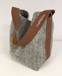 Sac Bandouliere En Toile Chinee Et Cuir Fauve Sac Seau Tis Sac Bandouliere En Toile Chinee Et Cuir Fauve Sac Seau Tiss Canta Modelleri Canta Bohem Canta