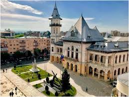 Primăria este situată în centrul oraşului, aproape de staţia de cale ferată (circa 300m), şi dn e85 ( aproximativ 500m). Incep Concursurile De Angajare In PrimÄƒria BuzÄƒu Fabricat In Buzau