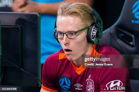 882 Dylan Evans Photos & High Res Pictures