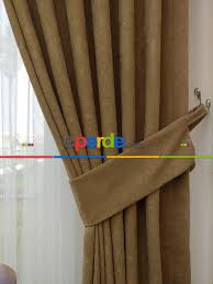 Fon Perde Panosundaki Pin