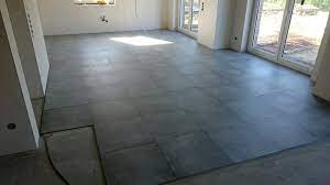 Matte fliesen bodenbelag naturkautschuk autoteppich fliesen reinigen wie bringe ich den boden zum glanzen statuario matte maple apartments melbourne vic sliding fliesen trend betonoptik im badezimmer share this post. Fliesen Legen Kosten Auswahl Und Worauf Beim Kaufen Achten