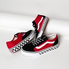 Converse makes sneakers and clothes for individuals everywhere who live creatively, optimistically and rebelliously. Jd Sports Malaysia What S New Loopme Malaysia