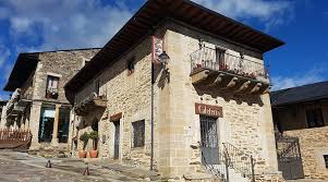 LA HOJA DE ROBLE (PUEBLA DE SANABRIA, ESPANHA): 71 fotos, comparação de  preços e avaliações