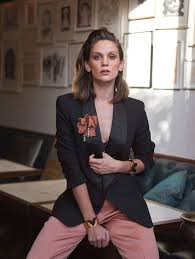 Babası arap kökenli, annesi ise boşnak kökenlidir. Farah Zeynep Abdullah S Boyfriend