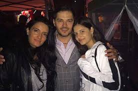 Liviu varciu este un cantaret roman si actor. Foto Ce A FÄƒcut Carmina Fiica Lui Liviu Varciu DupÄƒ Ce TatÄƒl SÄƒu S A DespÄƒrÅ£it De Anda CÄƒlin Spynews Ro