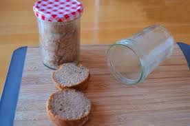 Leckere geschenke aus der kinderkueche dinkel vollkorn brot im. Geschenke Im Glas Von Der Brotbackmischung Bis Zum Fertigen Brot Haus Und Beet