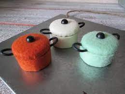 ペットボトルのキャップで可愛いリメイク雑貨を作ろう weboo ペットボトルのキャップ プラスチックボトルのクラフト おままごとテーブル