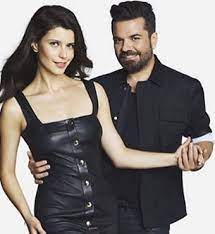 Kenan doğulu is a turkish pop musician. Beren Saat Love Kenan Dogulu Home Facebook