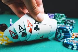 Come dare vita a torneo di Poker durante le feste | PokerMondiale.com