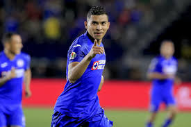 Orbelín pineda (orbelín pineda alvarado, born 24 march 1996) is a mexican footballer who plays as a right midfield for mexican club cruz azul, and the mexico national team. 2 1 Orbelin Pineda Pone Al Cruz Azul En La Final Que Jugara Con Los Tigres 88 9 Noticias