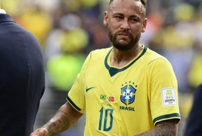 Santos toma decis&atilde;o sobre Neymar ap&oacute;s elimina&ccedil;&atilde;o da Copa | VEJA