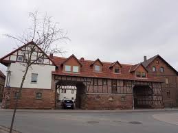 Aktuelle wohnungen in marburg zum mieten und kaufen gibt es bei newhome. 4 Zimmer Wohnung Zum Verkauf 35094 Lahntal Sterzhausen Mapio Net