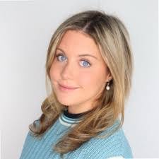 Katherine Moe's Instagram, Twitter & Facebook