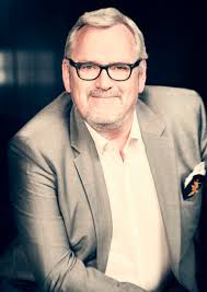 De 3 baritons, ernst daniel smid, henk poort en marco bakker in het programma mooi weer de leeuw met de nieuwste single. Home Ernst Daniel Smid Bariton Opera Zanger Unavoce En Meer